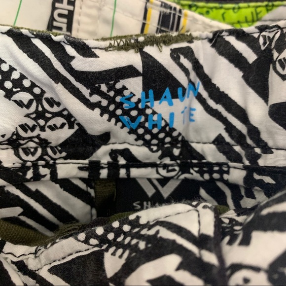 Shaun White- Green Cargo Shorts size 10 - Picture 14 of 14